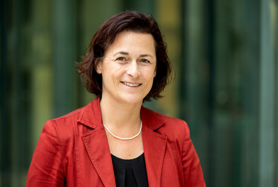 Dr. Nicole Armbrüster